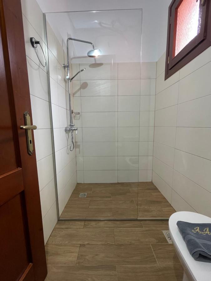 Aphaias Apartments Aegina Eksteriør billede